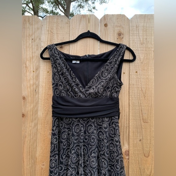 London Times Side Tie Moc Wrap Jersey Dress Women's Size 6 Petite Black Swirl - Picture 4 of 6